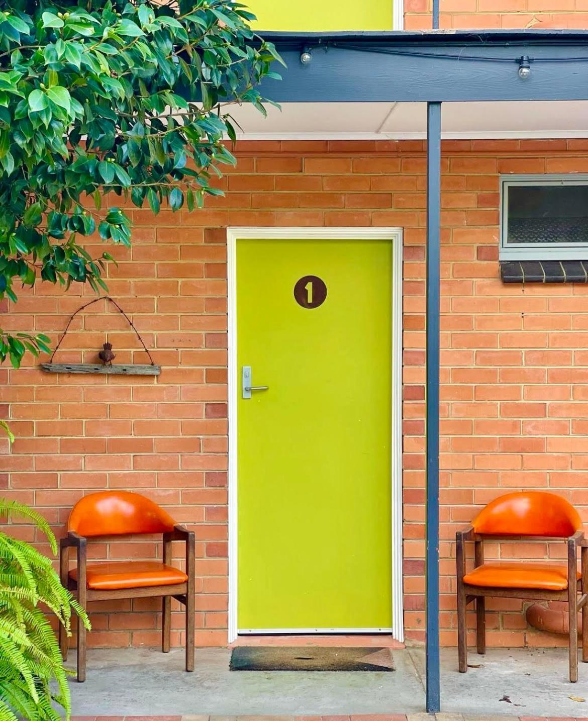 The Warby, Where Mid-Century Style Meets The Mountains Warburton Exterior photo