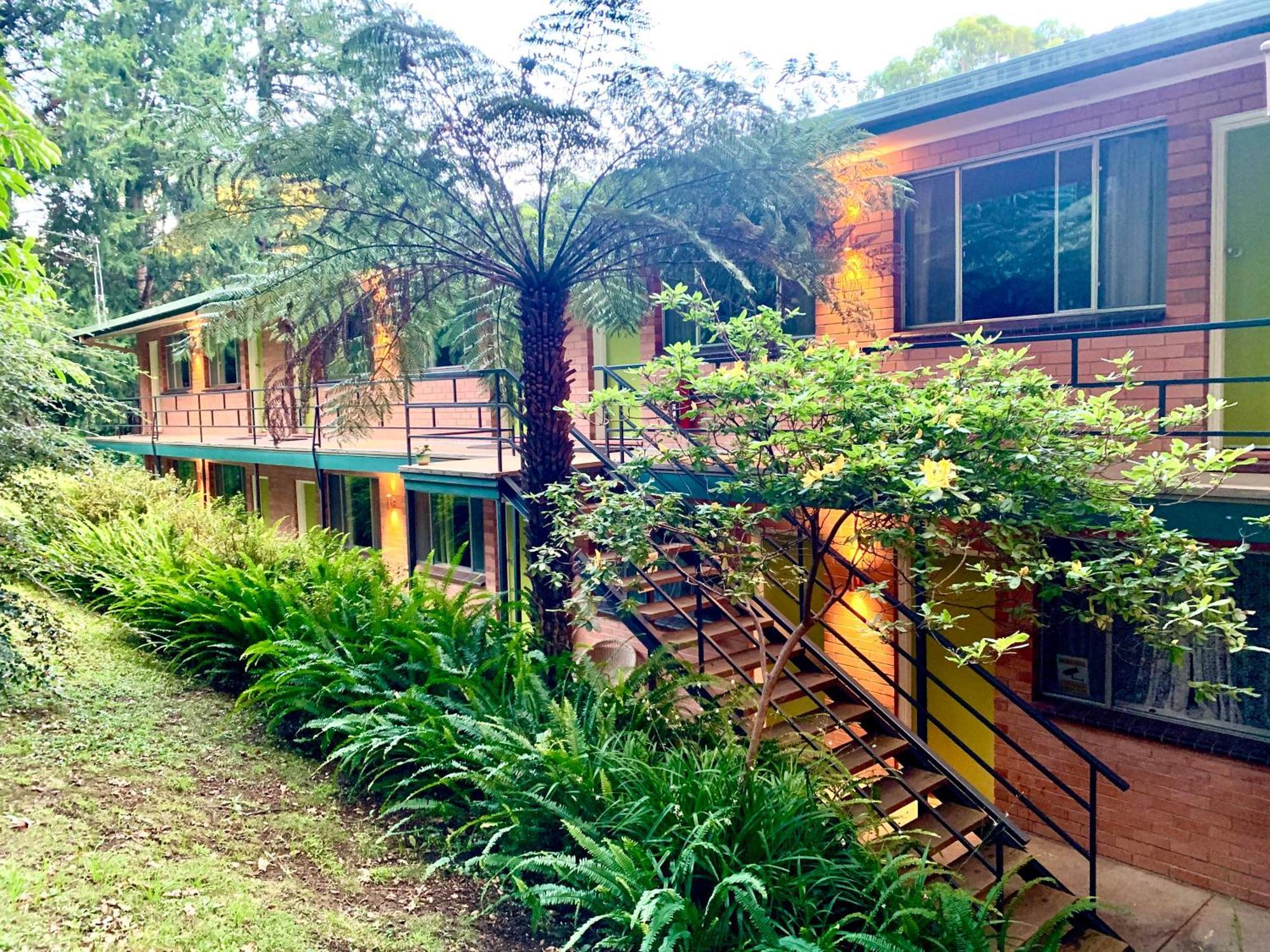 The Warby, Where Mid-Century Style Meets The Mountains Warburton Exterior photo
